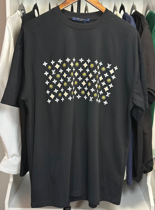 Playera Negra Louis Vuitton Monogram Multicolor – Estilo Exclusivo Streetwear